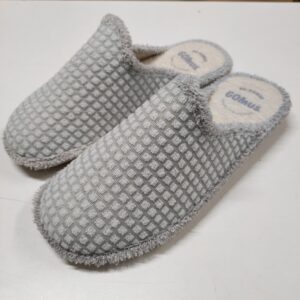 ZAPATILLAS CUADRITOS BE GOMUS