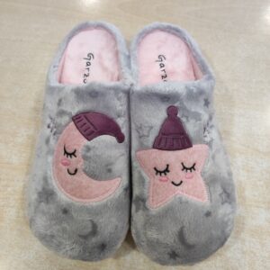 ZAPATILLAS LUNA Y ESTRELLA GARZÓN